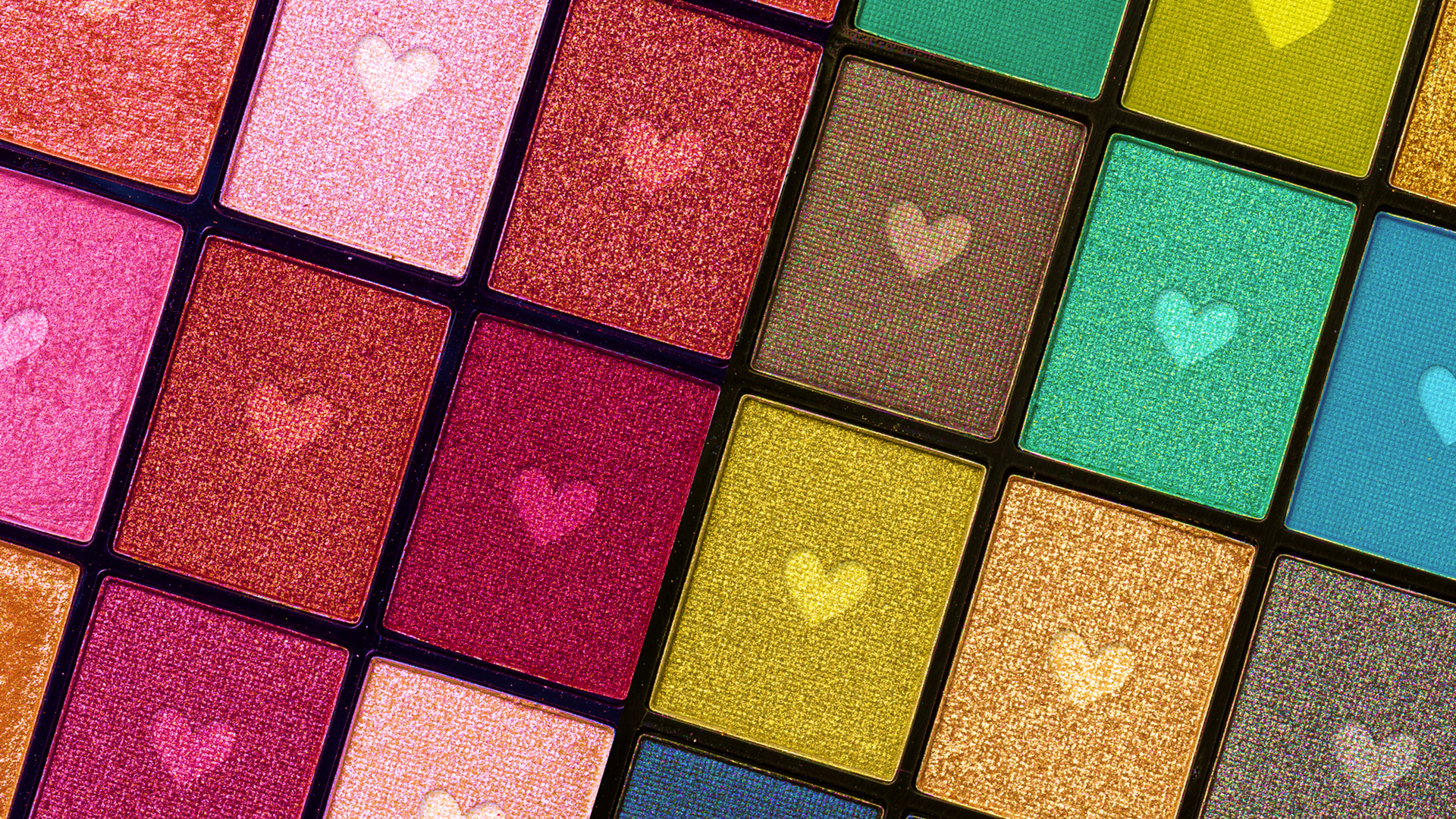 BLVNT pressed eye shadow palette zoomed in